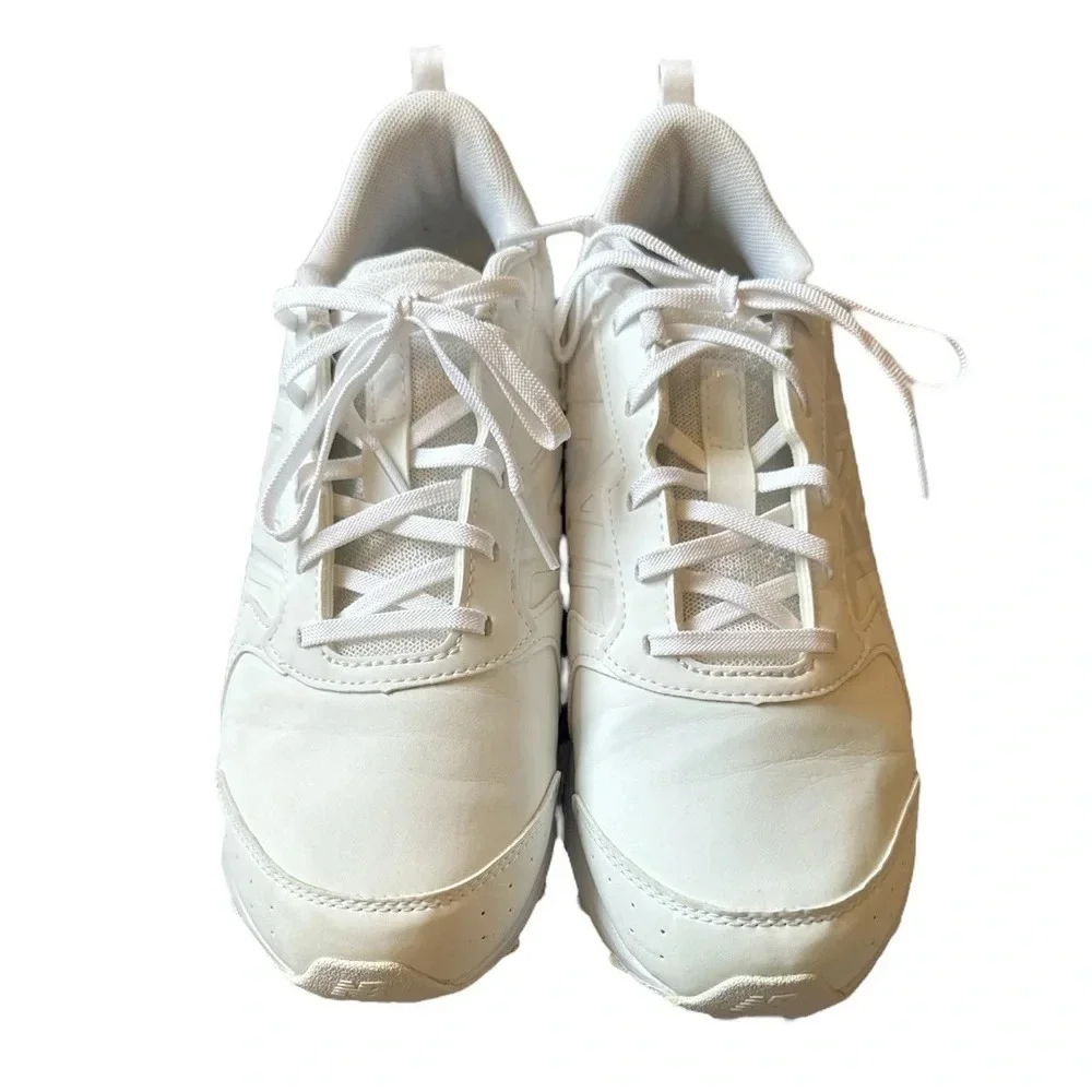 New Balance Boys Size 6 White Tennis Shoes